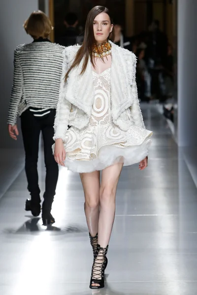 Look 25